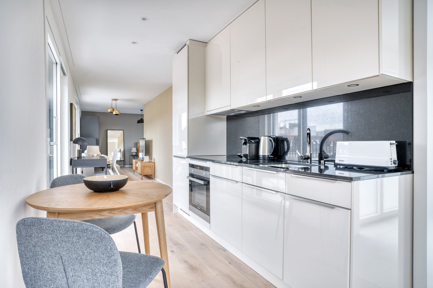 2 rooms furnished flat