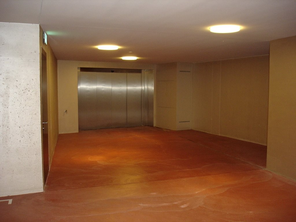 Underground slot