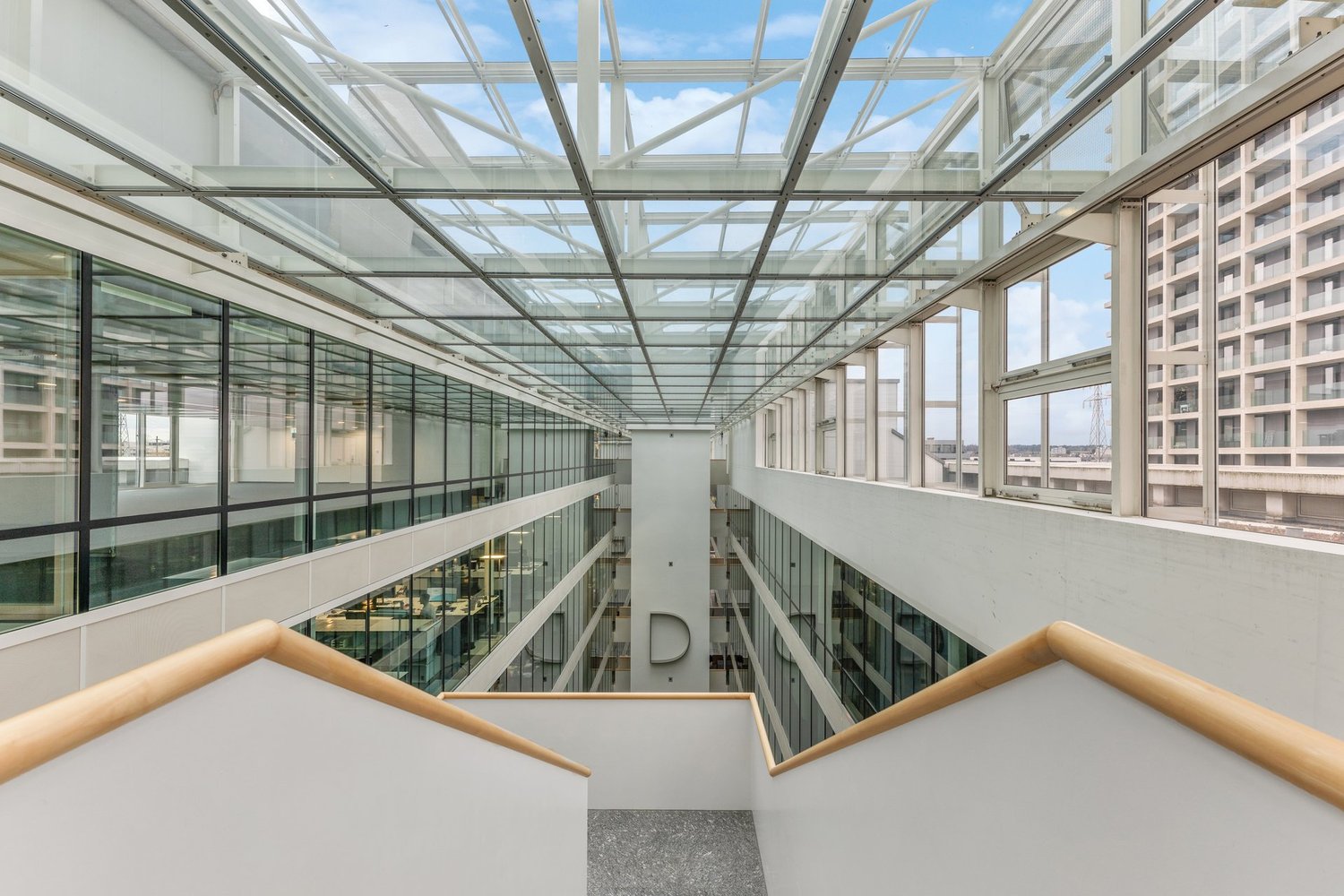 700m² bureau