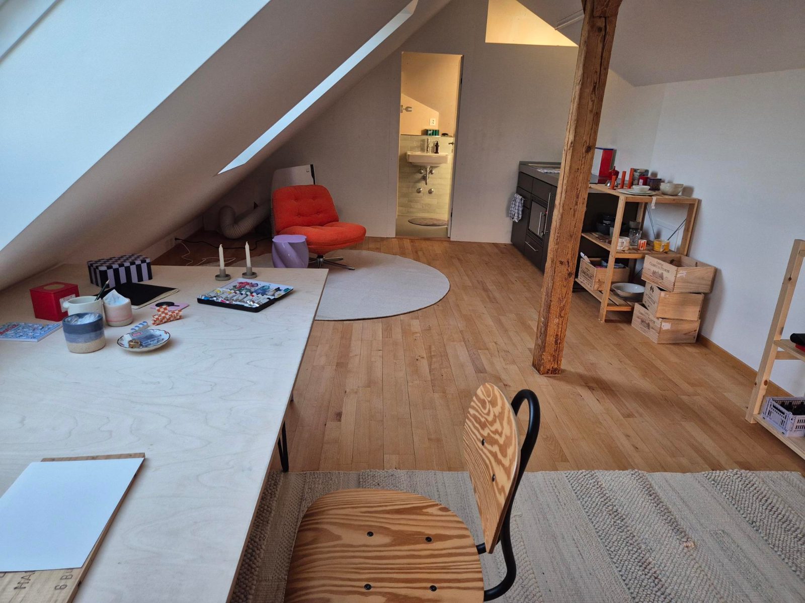Helles Dach-Atelier / Studio mit Alpenblick in Zürich