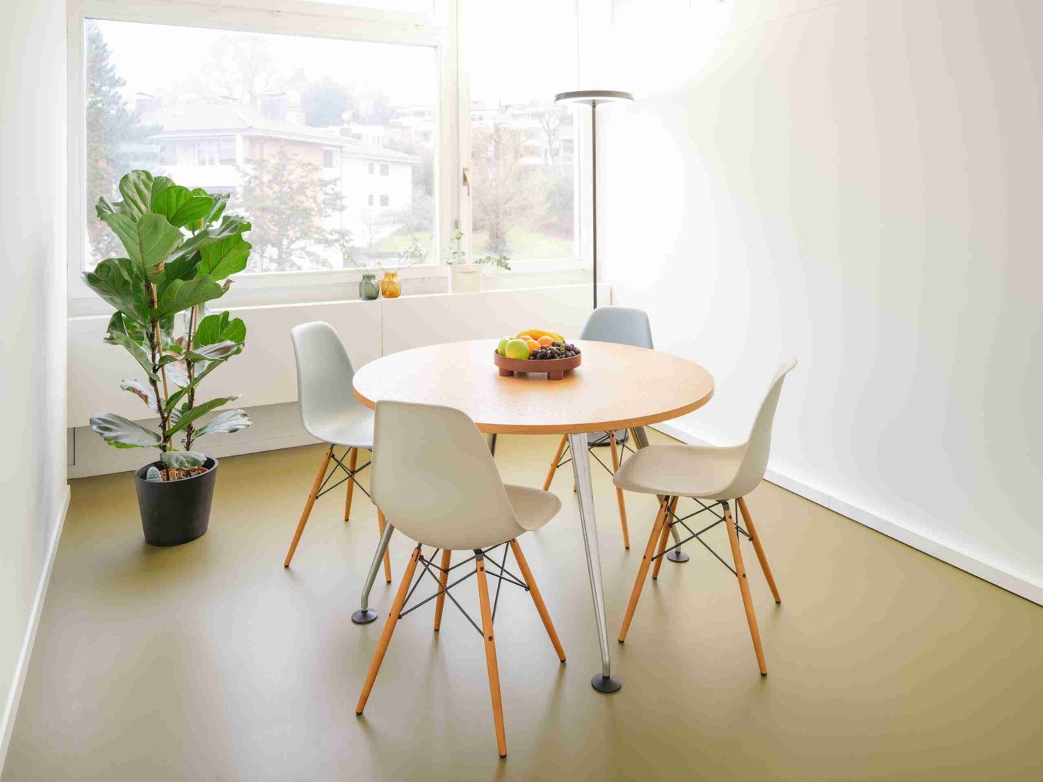 13m² office