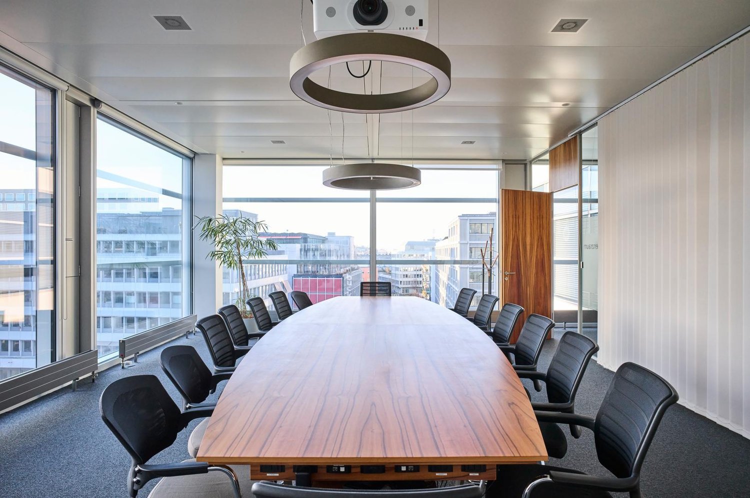1243m² bureau