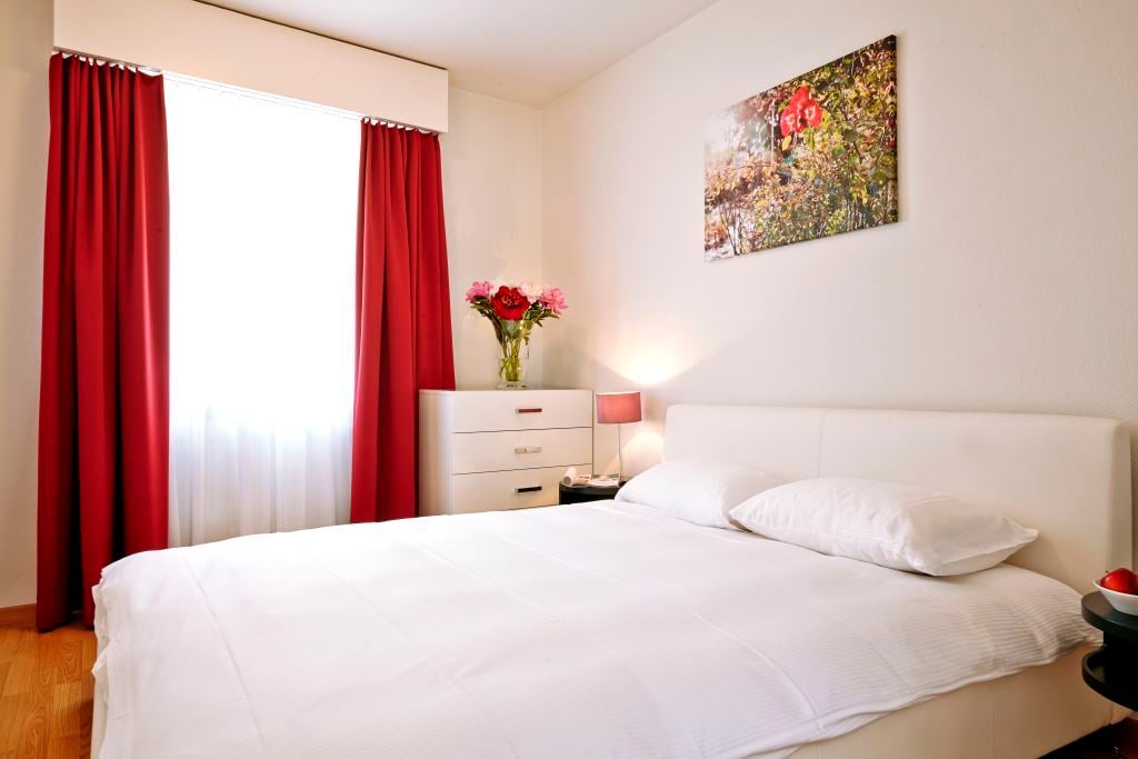 2-Zimmer-Wohnung möbliert