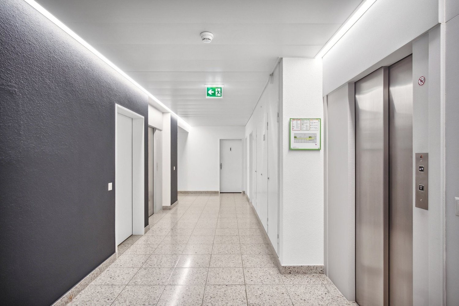 197m² office