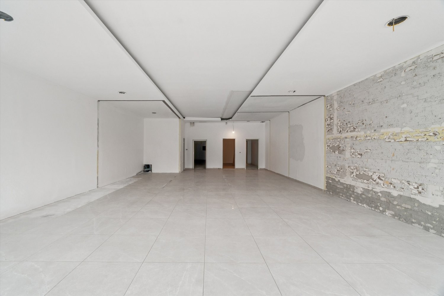 164m² commercial