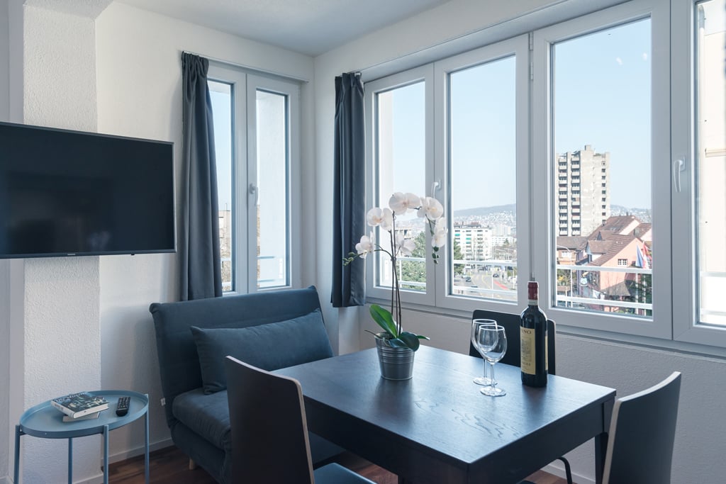2 rooms furnished flat