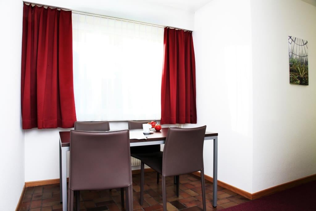 3-Zimmer-Wohnung möbliert
