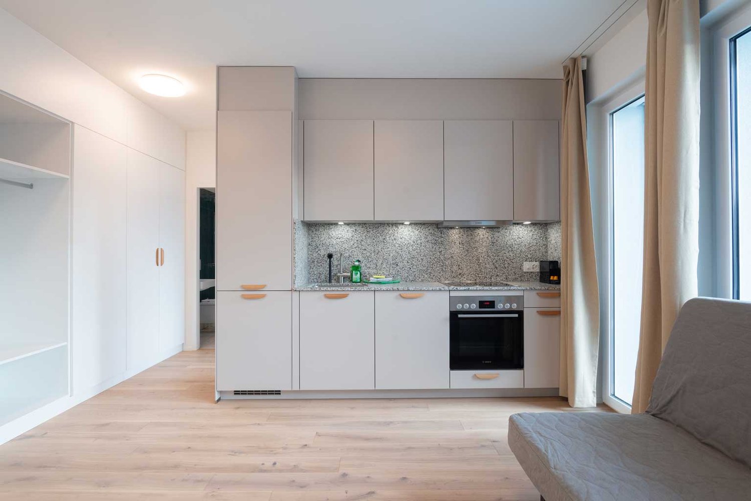 2 rooms furnished flat