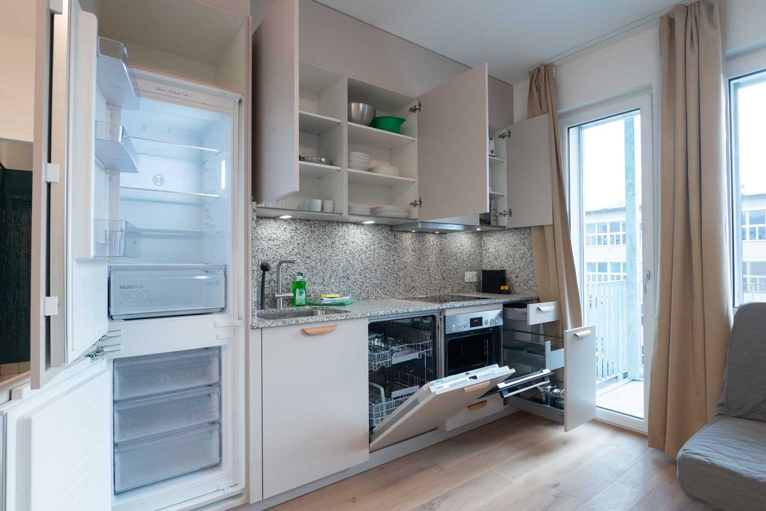 2 rooms furnished flat