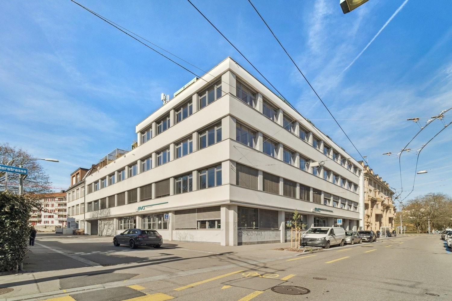 257m² office